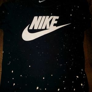 Boys Nike short sleeve tee